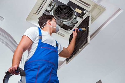 Vệ Sinh Máy Lạnh Cassette