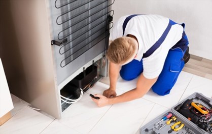 Nguyên nhân tủ lạnh chạy ngắt liên tục