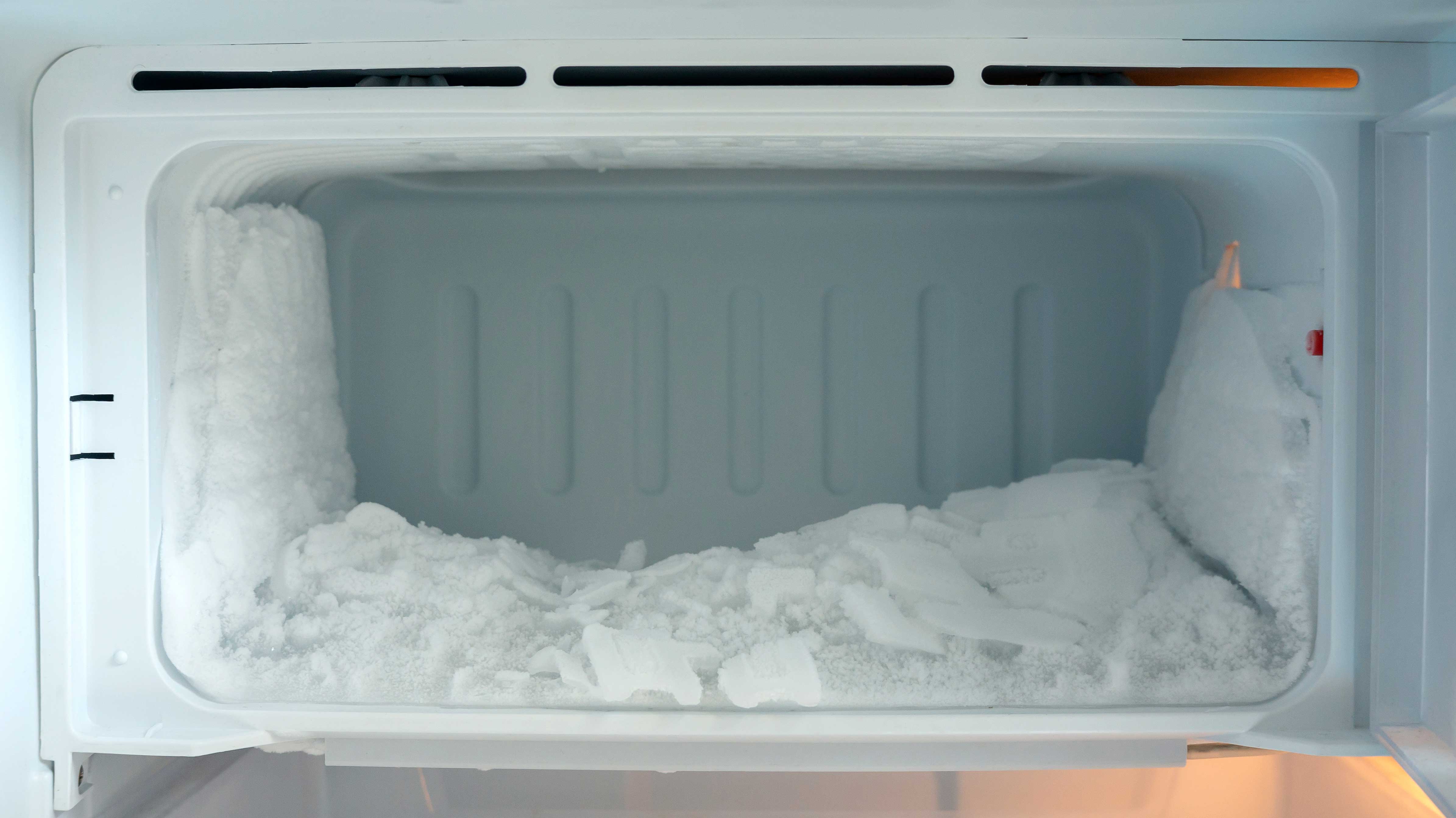 Cách sửa tủ lạnh bị đóng tuyết