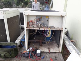Dịch vụ sửa máy lạnh xã Long Hòa