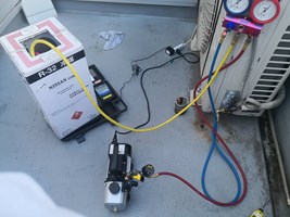 Bơm gas máy lạnh phường Xóm Chiếu